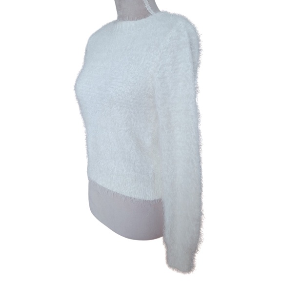 Copper Key Fuzzy Sweater Junior's S White Cozy Fluffy Loungewear Pullover - Picture 3 of 9